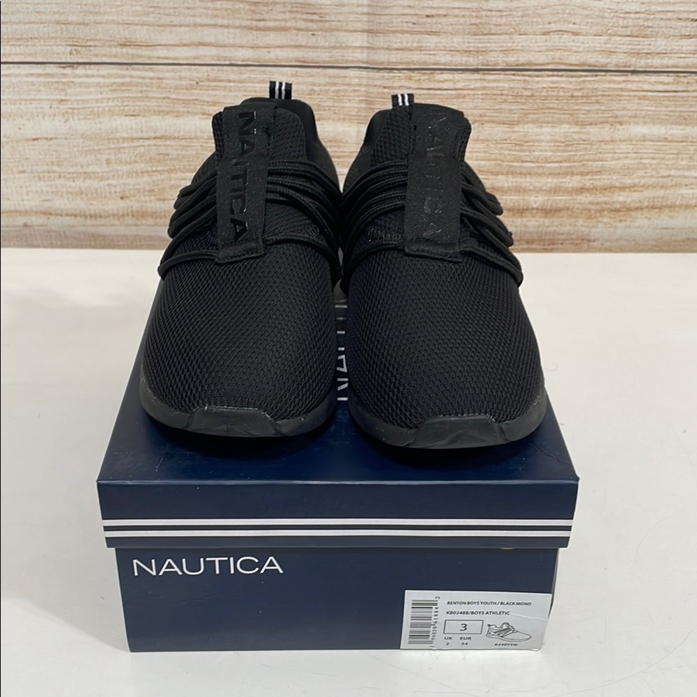 Kids Nautica 3 black non slip shoes